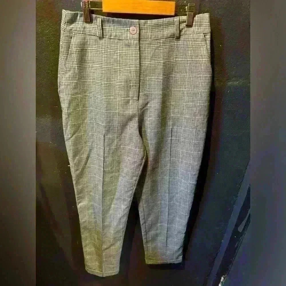 Women’s Nasty Gal Plaid Crop Pants Size 8